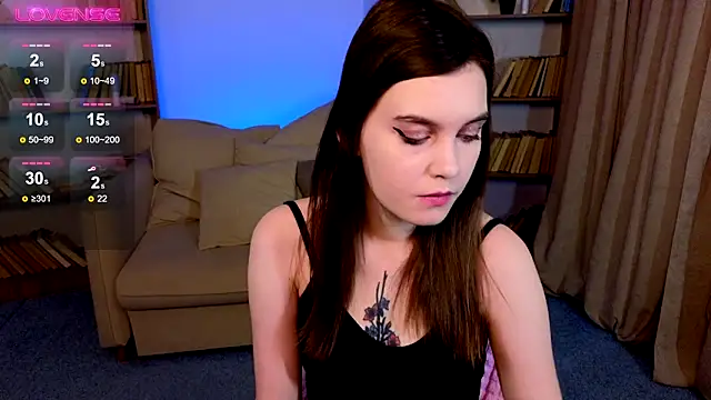 Snapshot of SusieMorris chatting on 02.21.25 SusieMorris online show from 02.21.25