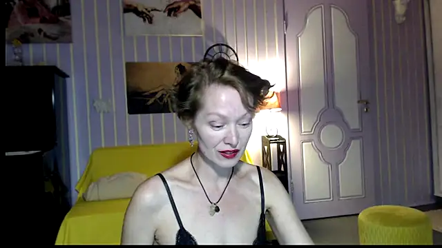 Snapshot of Marquise555 chatting on 09.12.25 Marquise555 online show from 09.12.25