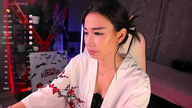 Snapshot of sensualily chatting on 10.29.25 sensualily online show from 10.29.25