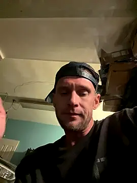 Snapshot of Camcam21 chatting on 11.12.25 Camcam21 online show from 11.12.25