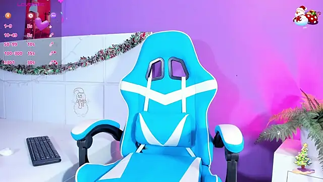 Snapshot of SunnyPage chatting on 12.10.24 SunnyPage online show from 12.10.24