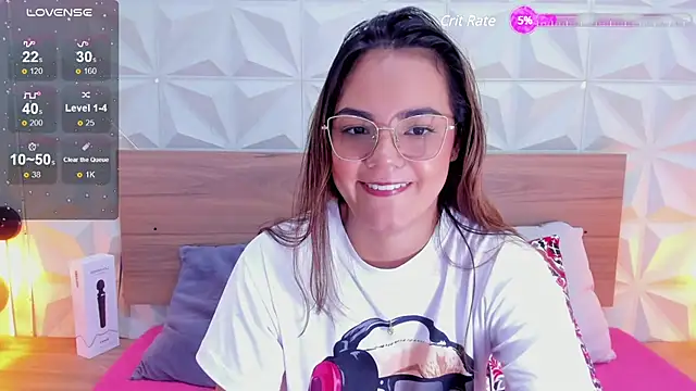 Snapshot of Stacey_white_ chatting on 03.12.25 Stacey white online show from 03.12.25