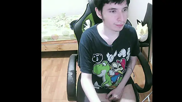 Snapshot of Twink_martinboy chatting on 01.26.25 Twink martinboy online show from 01.26.25