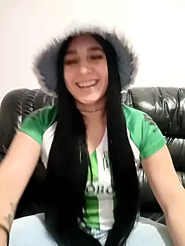 Snapshot of Juanamd1 chatting on 12.18.24 Juanamd1 online show from 12.18.24