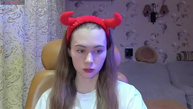 Snapshot of MadeleineWiliams chatting on 01.16.25 MadeleineWiliams online show from 01.16.25