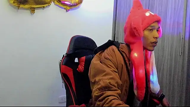 Snapshot of TommyGun_22 chatting on 12.30.24 TommyGun 22 online show from 12.30.24