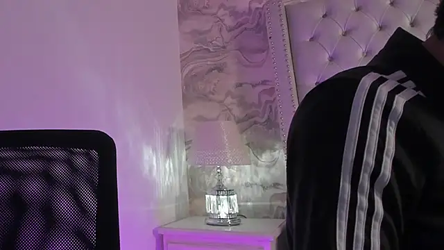 Snapshot of Kev_jenner chatting on 01.18.25 Kev jenner online show from 01.18.25