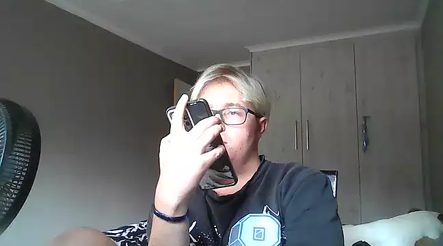 Snapshot of bisexualboy05 chatting on 02.10.25 bisexualboy05 online show from 02.10.25