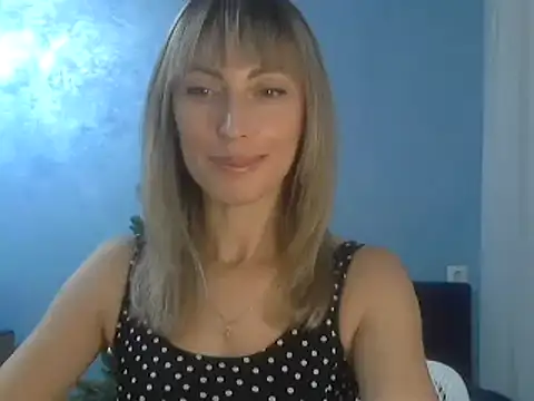 Snapshot of EffectMaya chatting on 12.12.24 EffectMaya online show from 12.12.24