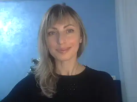 Snapshot of EffectMaya chatting on 12.26.24 EffectMaya online show from 12.26.24