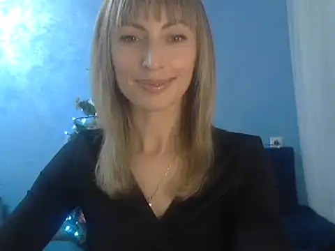 Snapshot of EffectMaya chatting on 12.27.24 EffectMaya online show from 12.27.24