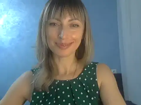 Snapshot of EffectMaya chatting on 01.24.25 EffectMaya online show from 01.24.25