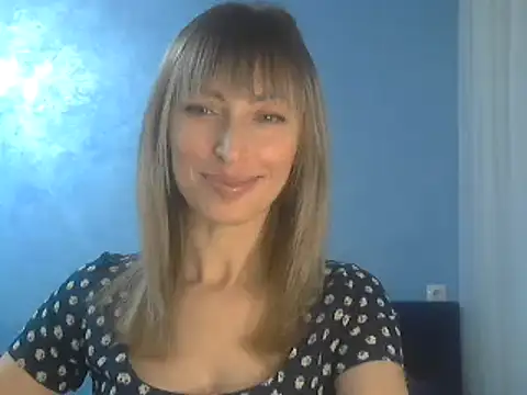 Snapshot of EffectMaya chatting on 02.12.25 EffectMaya online show from 02.12.25