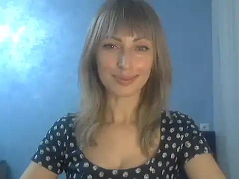 Snapshot of EffectMaya chatting on 02.14.25 EffectMaya online show from 02.14.25