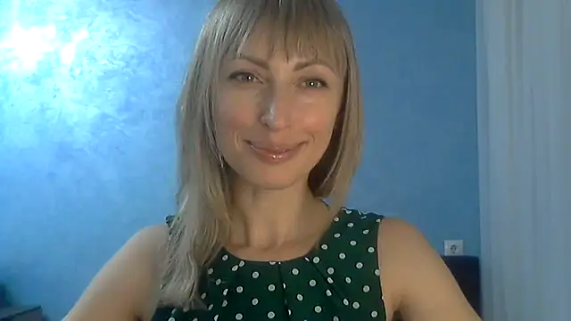 Snapshot of EffectMaya chatting on 03.18.25 EffectMaya online show from 03.18.25