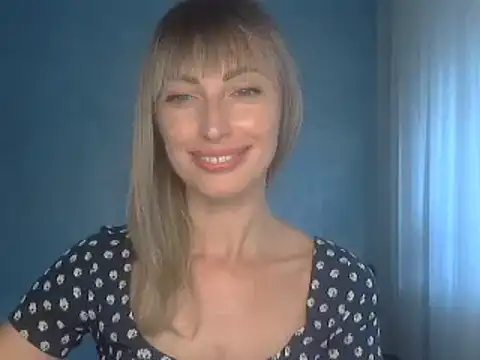 Snapshot of EffectMaya chatting on 09.13.25 EffectMaya online show from 09.13.25