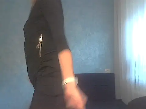 Snapshot of EffectMaya chatting on 09.27.25 EffectMaya online show from 09.27.25