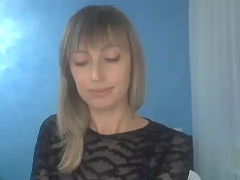 Snapshot of EffectMaya chatting on 09.30.25 EffectMaya online show from 09.30.25