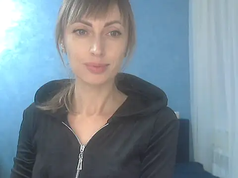 Snapshot of EffectMaya chatting on 10.02.25 EffectMaya online show from 10.02.25