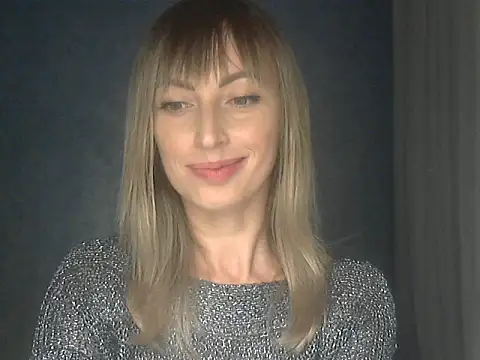 Snapshot of EffectMaya chatting on 10.07.25 EffectMaya online show from 10.07.25