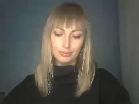 Snapshot of EffectMaya chatting on 10.16.25 EffectMaya online show from 10.16.25