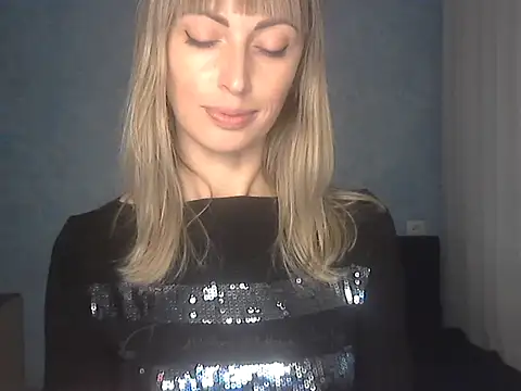 Snapshot of EffectMaya chatting on 10.18.25 EffectMaya online show from 10.18.25