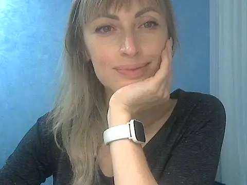 Snapshot of EffectMaya chatting on 10.31.25 EffectMaya online show from 10.31.25