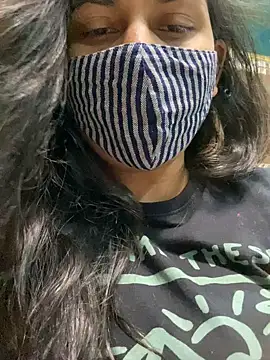 Snapshot of HaaniKaur chatting on 01.10.25 HaaniKaur online show from 01.10.25