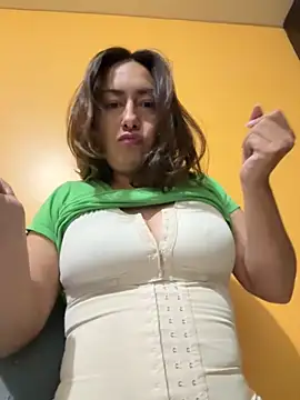 Snapshot of xLadyScarlettx chatting on 10.18.25 xLadyScarlettx online show from 10.18.25