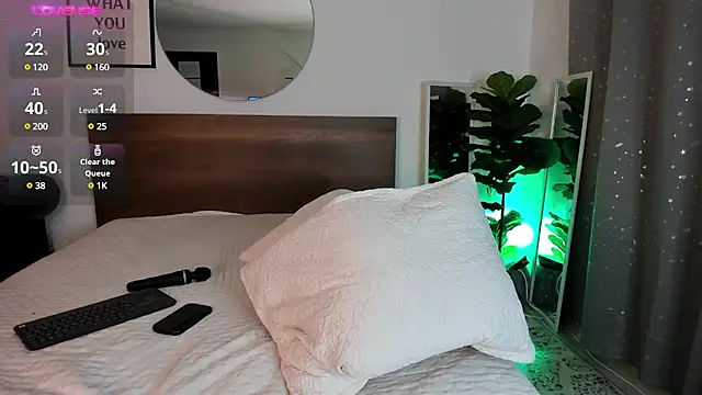 Snapshot of Isaa_Coleman_ chatting on 03.04.25 Isaa Coleman  online show from 03.04.25