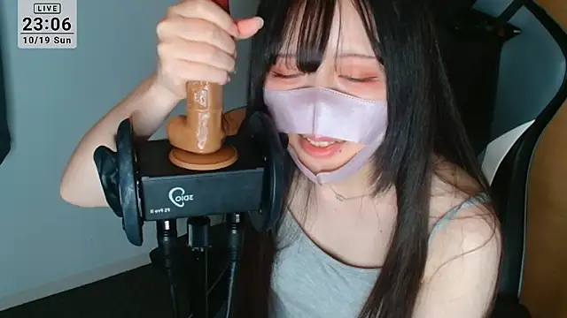 R18onesanASMR online show from 10.19.25