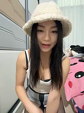 Snapshot of Asia-Melody chatting on 02.10.25 Asia-Melody online show from 02.10.25