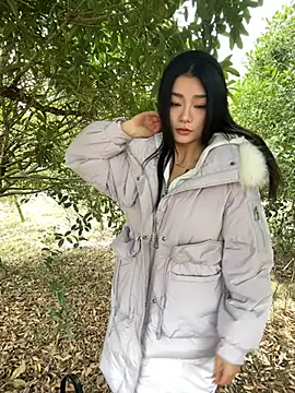 Snapshot of Asia-Melody chatting on 02.13.25 Asia-Melody online show from 02.13.25