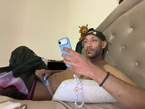 Snapshot of esteraulxxx chatting on 10.05.25 esteraulxxx online show from 10.05.25