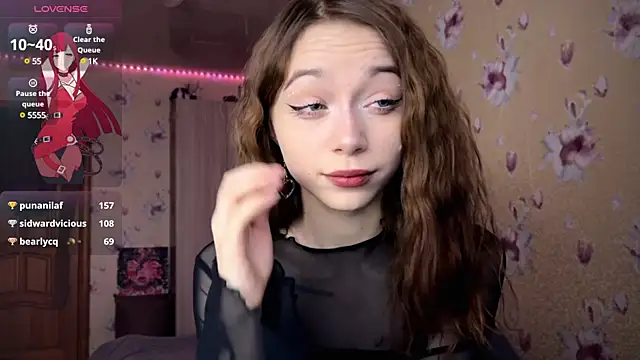 Snapshot of _SofiaBrown chatting on 02.12.25  SofiaBrown online show from 02.12.25