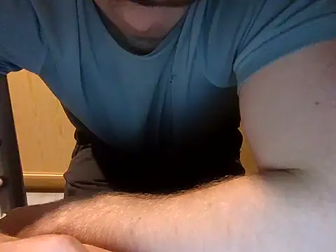 Snapshot of rugbyboy22 chatting on 11.14.25 rugbyboy22 online show from 11.14.25