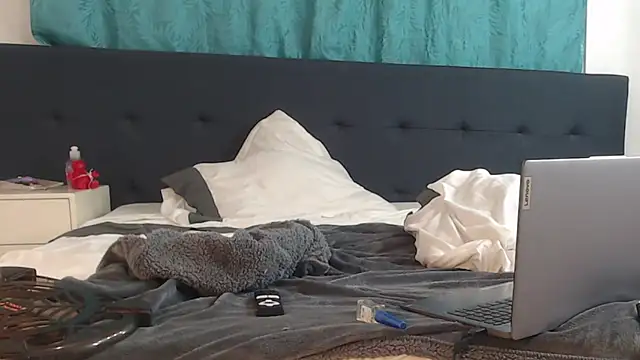 Snapshot of luna_palmerau chatting on 01.09.25 luna palmerau online show from 01.09.25