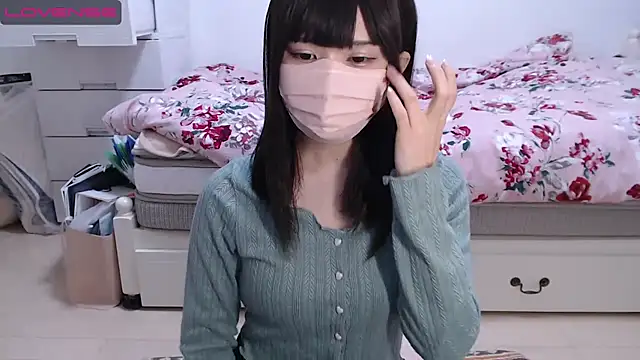 Snapshot of AMI___oO chatting on 12.11.24 AMI oO online show from 12.11.24