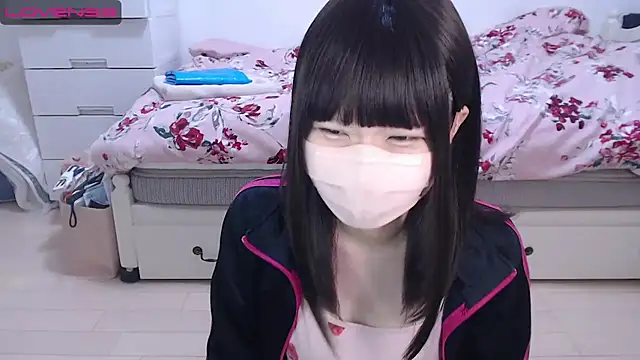 Snapshot of AMI___oO chatting on 09.13.25 AMI oO online show from 09.13.25