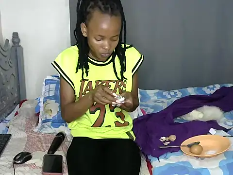 Snapshot of pretty_betty chatting on 02.15.25 pretty betty online show from 02.15.25