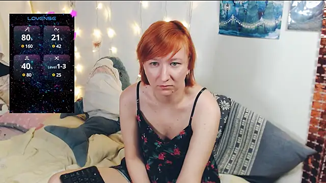 Snapshot of licentia__poetica chatting on 02.26.25 licentia poetica online show from 02.26.25