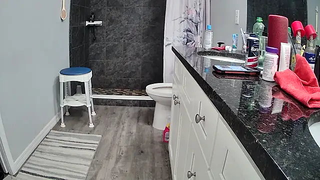 Snapshot of lou63ponce chatting on 09.11.25 lou63ponce online show from 09.11.25