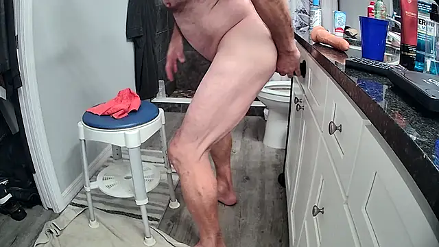 Snapshot of lou63ponce chatting on 10.06.25 lou63ponce online show from 10.06.25