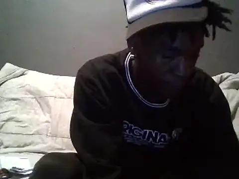 Snapshot of SmallGoodNutts chatting on 02.06.25 SmallGoodNutts online show from 02.06.25