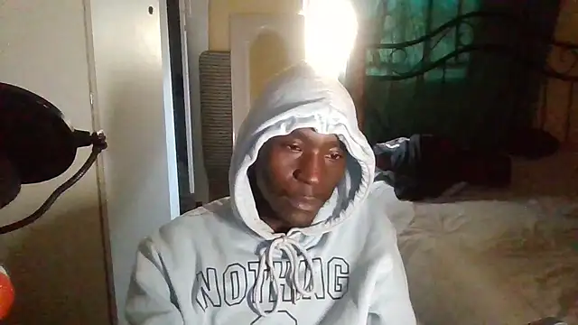 Snapshot of SmallGoodNutts chatting on 09.21.25 SmallGoodNutts online show from 09.21.25