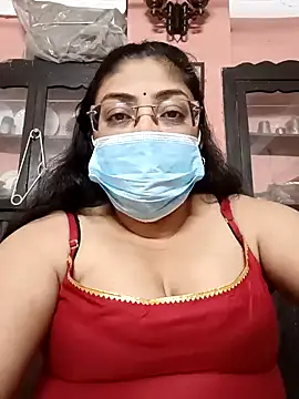 Snapshot of LAVERNIYA_ chatting on 12.13.24 LAVERNIYA  online show from 12.13.24