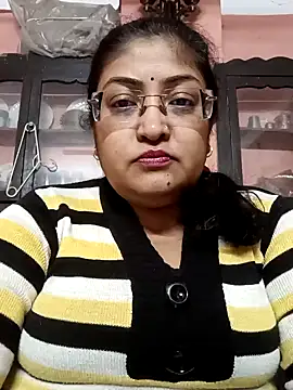 Snapshot of LAVERNIYA_ chatting on 12.15.24 LAVERNIYA  online show from 12.15.24