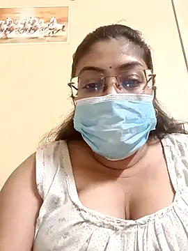 Snapshot of LAVERNIYA_ chatting on 12.29.24 LAVERNIYA  online show from 12.29.24