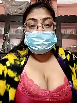 Snapshot of LAVERNIYA_ chatting on 01.10.25 LAVERNIYA  online show from 01.10.25