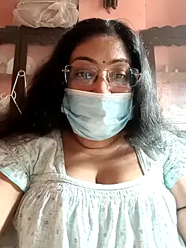 Snapshot of LAVERNIYA_ chatting on 01.11.25 LAVERNIYA  online show from 01.11.25